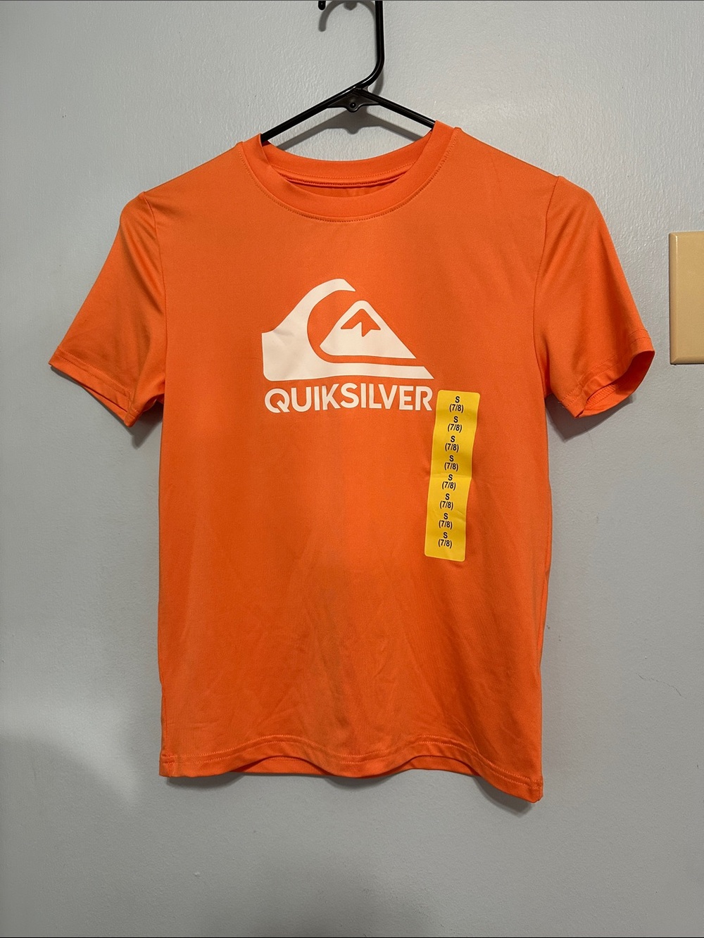 Quiksilver Rash Guard/Casual Dri-Fit Shirt